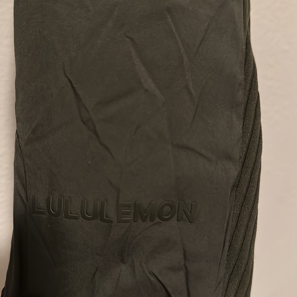 Lululemon city jacket - Picture 9 of 11